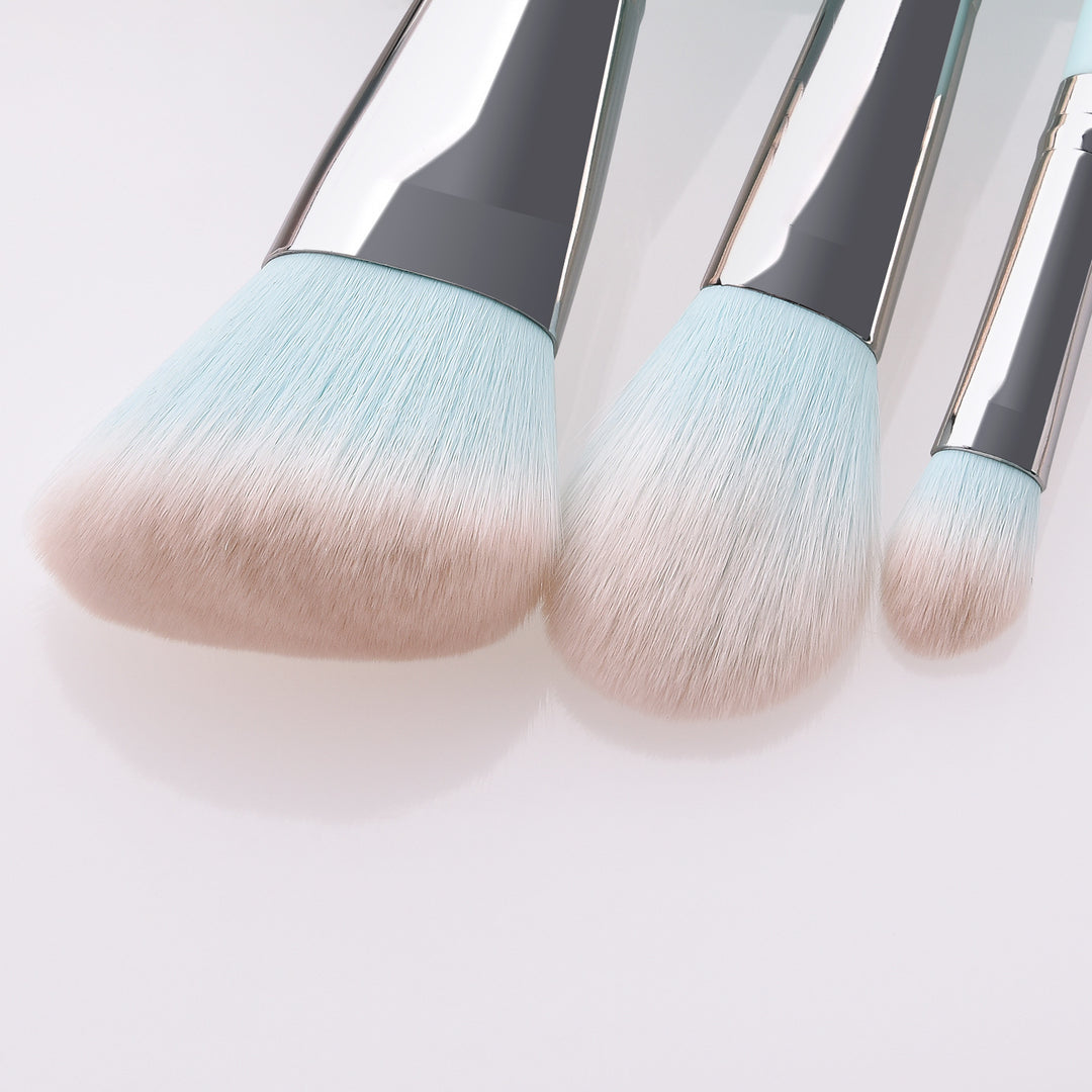 ✨ 12-Piece Light Blue Makeup Brush Set — Wooden Handle Beauty Tools 💄💙