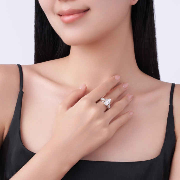 💍 Ladies’ Oval-Shaped Moissanite Ring – Platinum-Plated S925 Silver (6.4g, Sizes 5–9) 💍