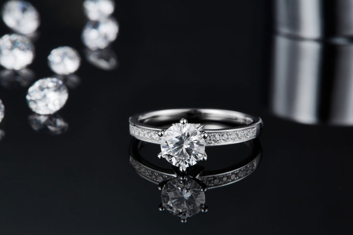 💍 1-Carat Moissanite Luxury Ring – Platinum-Plated S925 Silver (2.3g, Sizes 5–9) 💍