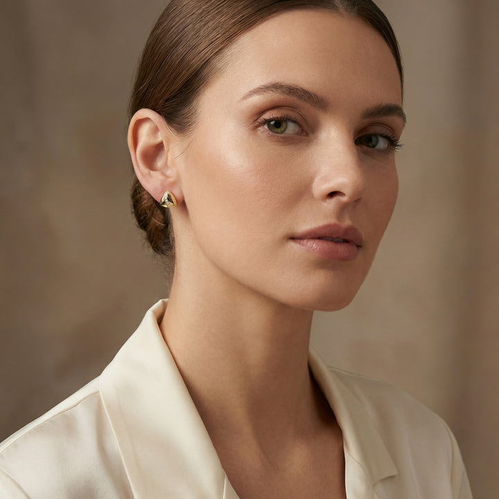 ✨ 925 Sterling Silver Elegant Curved Triangle Stud Earrings with Sparkling Stone Inlay ✨