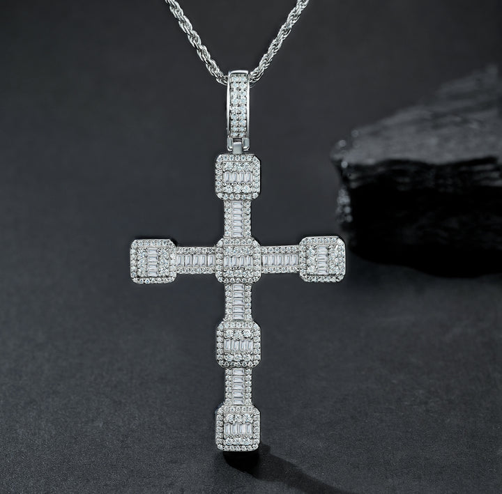 ✨ 925 Sterling Silver Minimalist Moissanite Cross Pendant Necklace – Platinum-Plated ✨