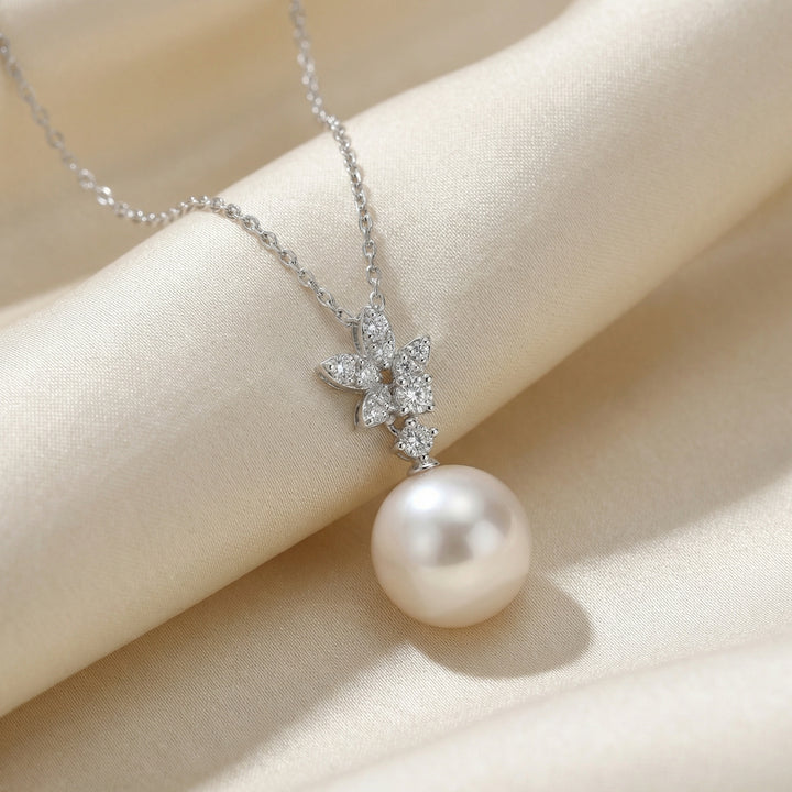 🍃 925 Sterling Silver Elegant White Pearl & Diamond Leaf Motif Pendant Necklace 🍃
