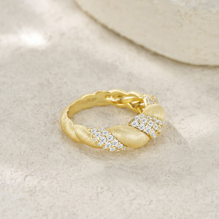 💍 Engraved Minimalist Moissanite Ring – Gold-Plated S925 Silver (4.8g, Sizes 5–9) 💍