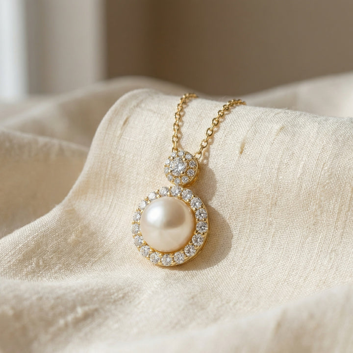 ✨ 925 Sterling Silver Pearl Halo Necklace