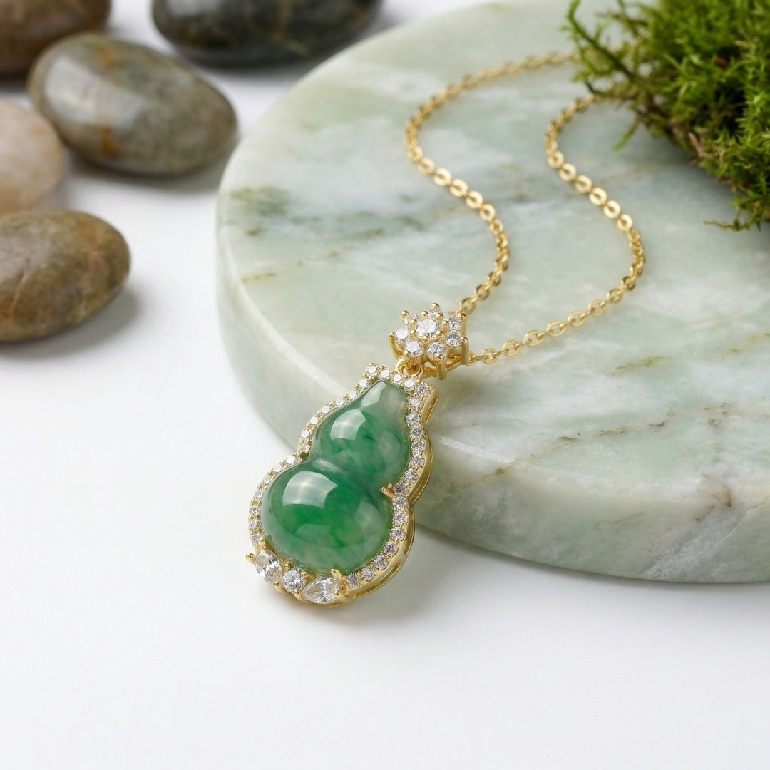 ✨ 925 Sterling Silver Green Jade Gourd Necklace