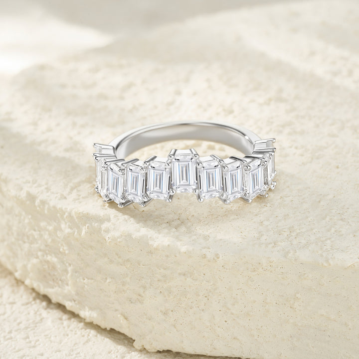 Luxury Minimalist Moissanite Ring – Platinum-Plated S925 Silver, GRA Certified, Multiple Sizes