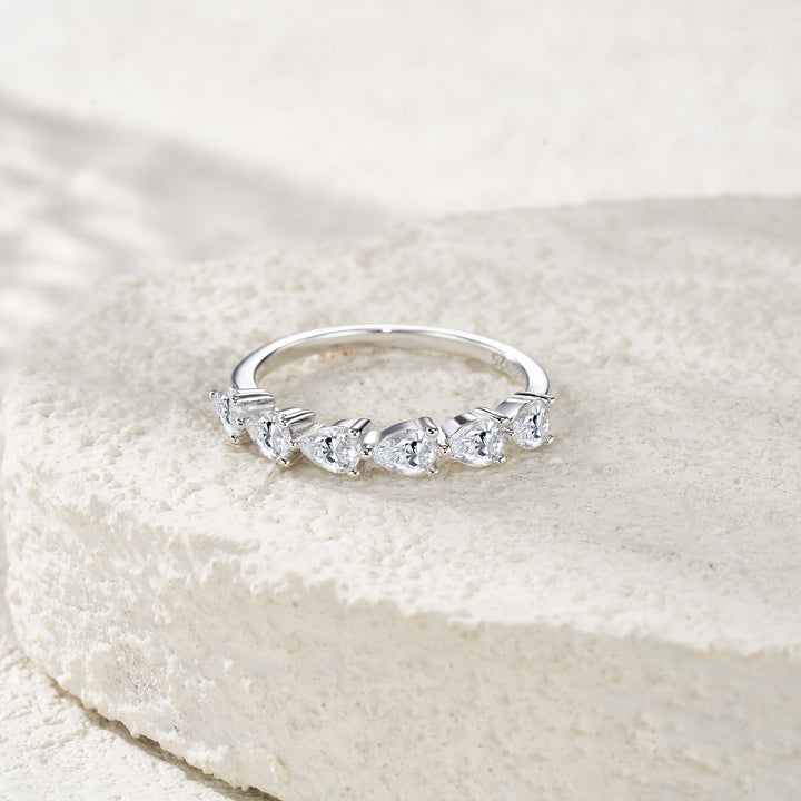 💍 Minimalist Moissanite Ring – Platinum-Plated S925 Silver (1.9g, Sizes 5–9) 💍