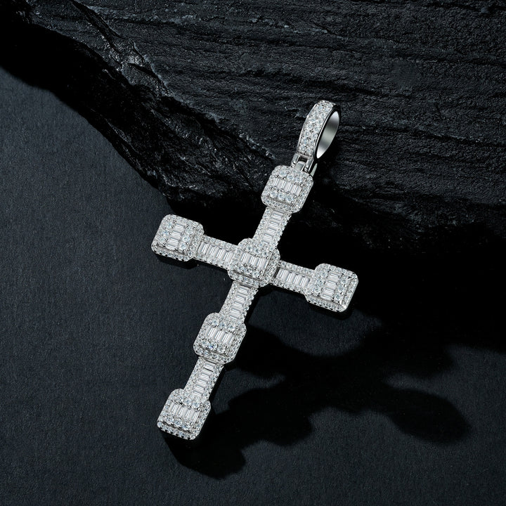 ✨ 925 Sterling Silver Minimalist Moissanite Cross Pendant Necklace – Platinum-Plated ✨