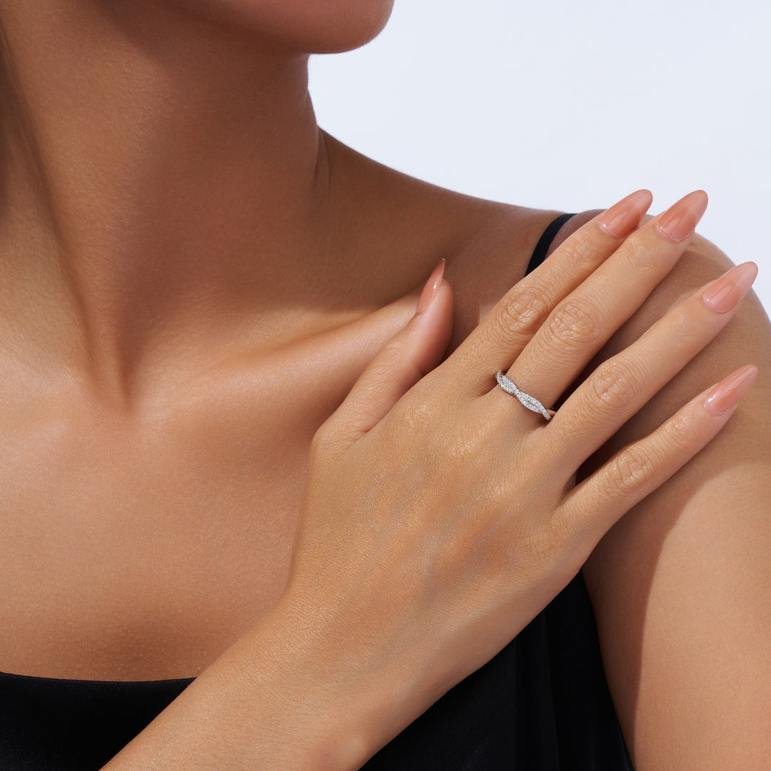 💍 Minimalist Moissanite Ring – Platinum-Plated S925 Silver (2.8g, Sizes 5–9) 💍