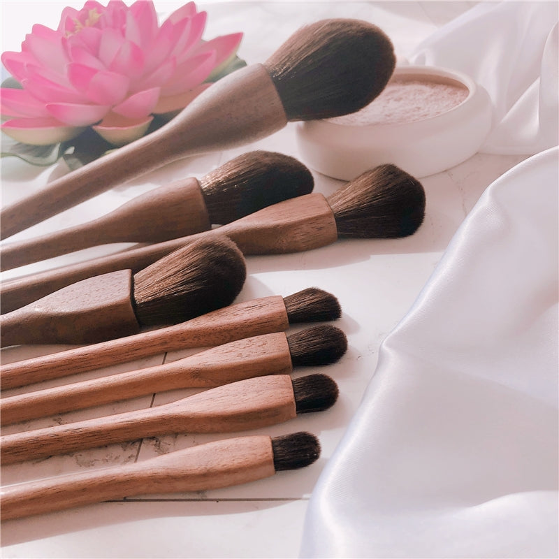 ✨ Wood Handle Makeup Brush Set — Blush, Eyeliner & Foundation Brushes 💄🌿
