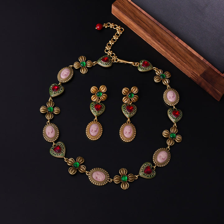 Love Portrait Retro Jewelry Set – Personalized Earrings & Necklace for Women