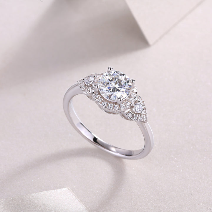 💍 Light and Shadow 1-Carat Moissanite Wedding Ring – Platinum-Plated S925 Silver (3.2g, Sizes 5–9) 💍