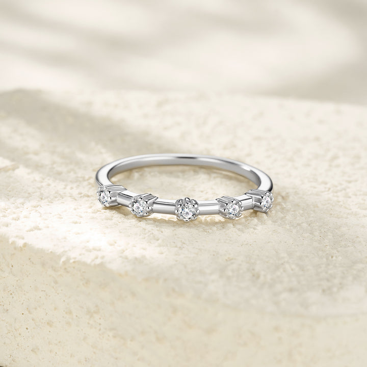 Luxury Minimalist Moissanite Ring – Platinum-Plated S925 Silver, GRA Certified, Lightweight