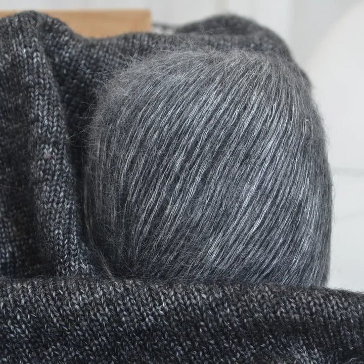 300g High-Quality Cashmere Yarn – Lightweight Multi-Color Yarn for Sweaters, Jackets, Scarves & Hats (6pcs Pack)