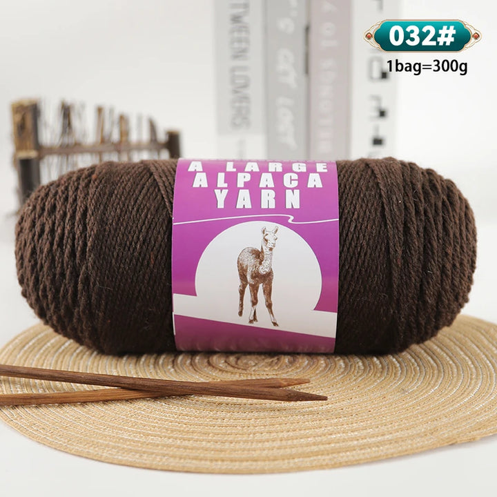 Large Skeins of Medium-Thick Alpaca Yarn – Beginner-Friendly Knitting Yarn for Sweaters, Scarves & Gloves