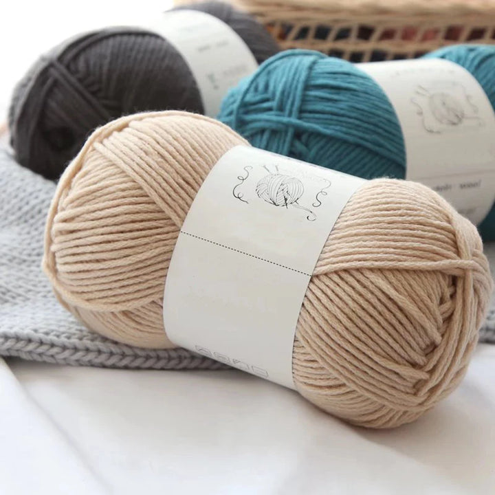 200g Thick Knitting Yarn (2 Skeins) – Soft Yarn for Scarves, Hats, Gloves & DIY Crochet Projects