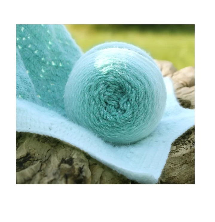 Qinglan Gradient Thick Yarn 400g – Long Section Dyed Rainbow Knitting Yarn for Sweaters & Shawls