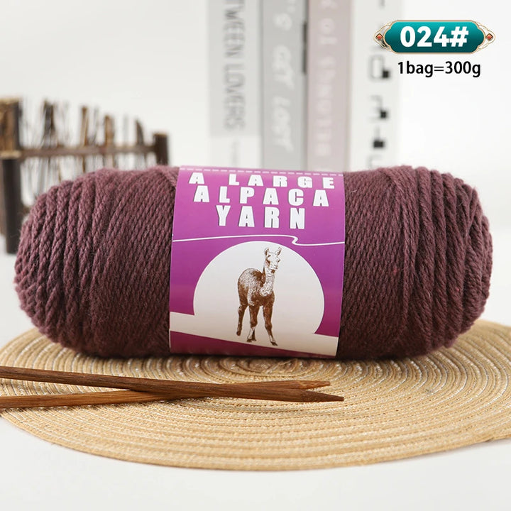 Large Skeins of Medium-Thick Alpaca Yarn – Beginner-Friendly Knitting Yarn for Sweaters, Scarves & Gloves