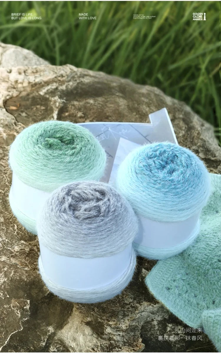 Qinglan Gradient Thick Yarn 400g – Long Section Dyed Rainbow Knitting Yarn for Sweaters & Shawls
