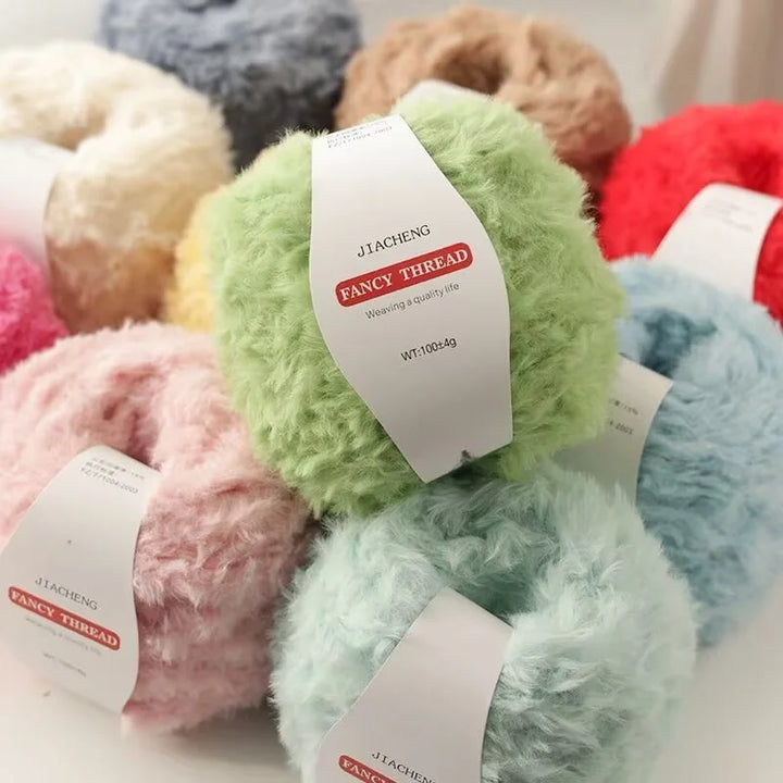 Imitation Fur Long-Haired Yarn – 400g Soft Beginner Knitting Yarn (4 Skeins Set)