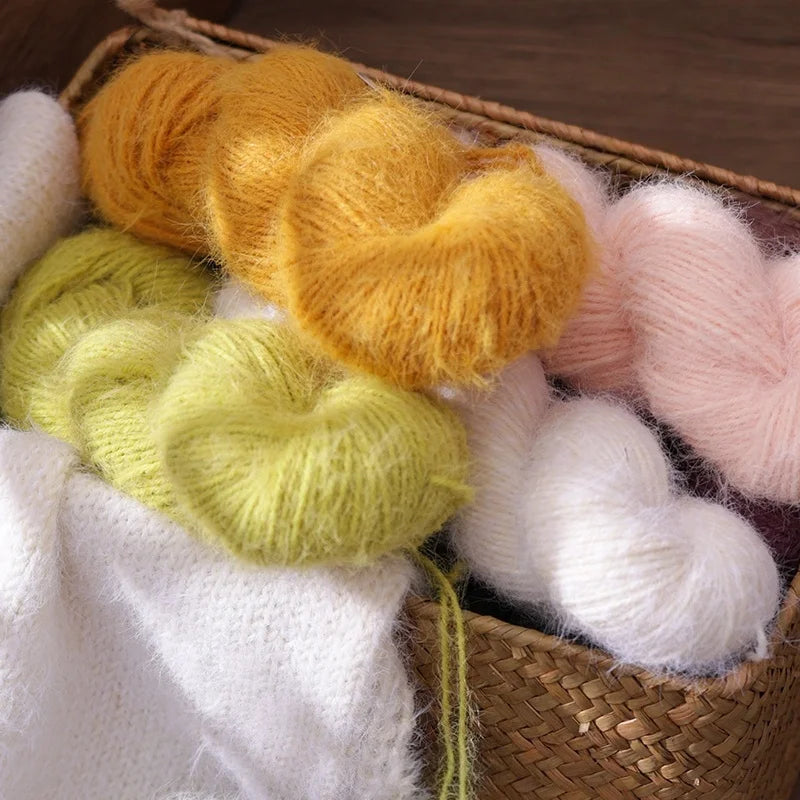190g Colorful Gold Silk Acrylic Yarn – Medium-Thick Shiny Yarn for Bags, Cushions, Shoes & DIY Crafts
