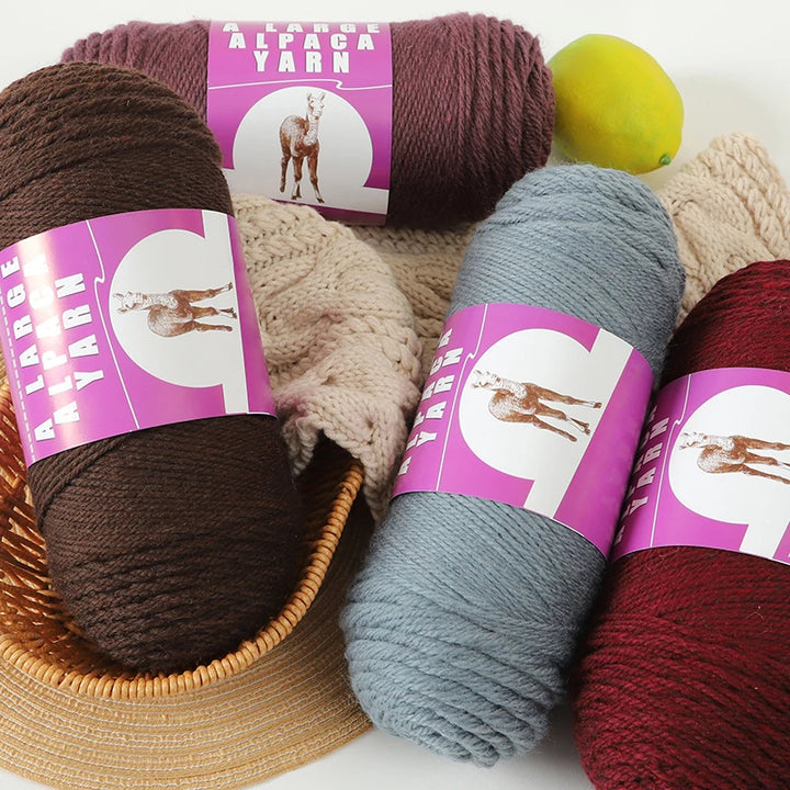 Large Skeins of Medium-Thick Alpaca Yarn – Beginner-Friendly Knitting Yarn for Sweaters, Scarves & Gloves