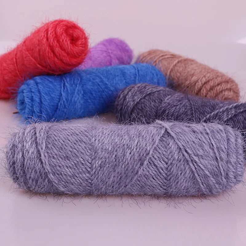 500g Soft Fluffy Bulky Yarn (5 Pack) – Hand-Knitting Yarn for Sweaters, Scarves, Coats & DIY Crafts