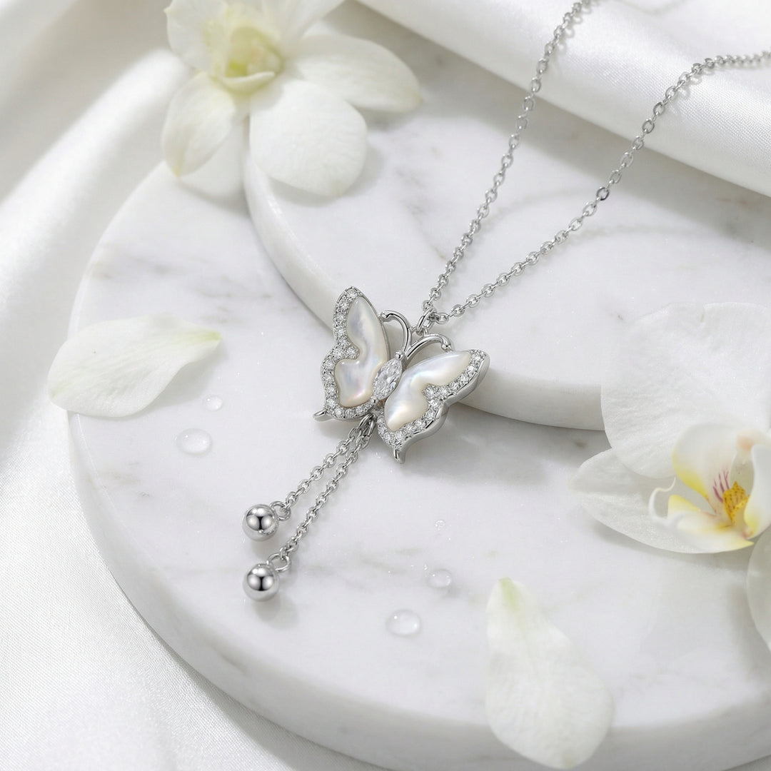 🦋 925 Sterling Silver Elegant Butterfly Pendant Necklace with Mother of Pearl & Crystals 🦋