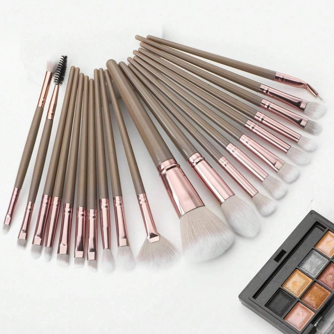 🖌️ 20-Piece Makeup Brush Set with Storage Bag – Professional Face & Eye Beauty Tools 💄✨