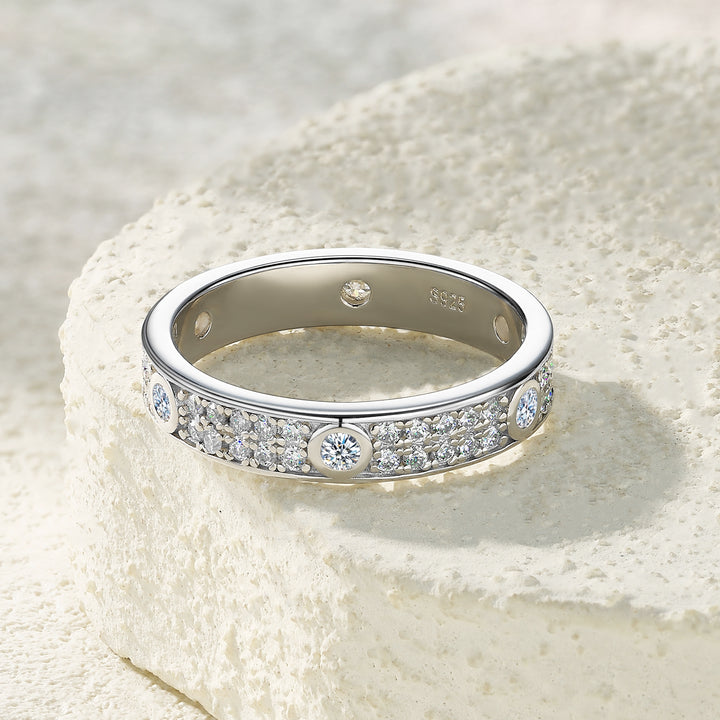 💎 Minimalist Moissanite Ring – Platinum-Plated S925 Silver (3.8g, Sizes 5–9) 💎