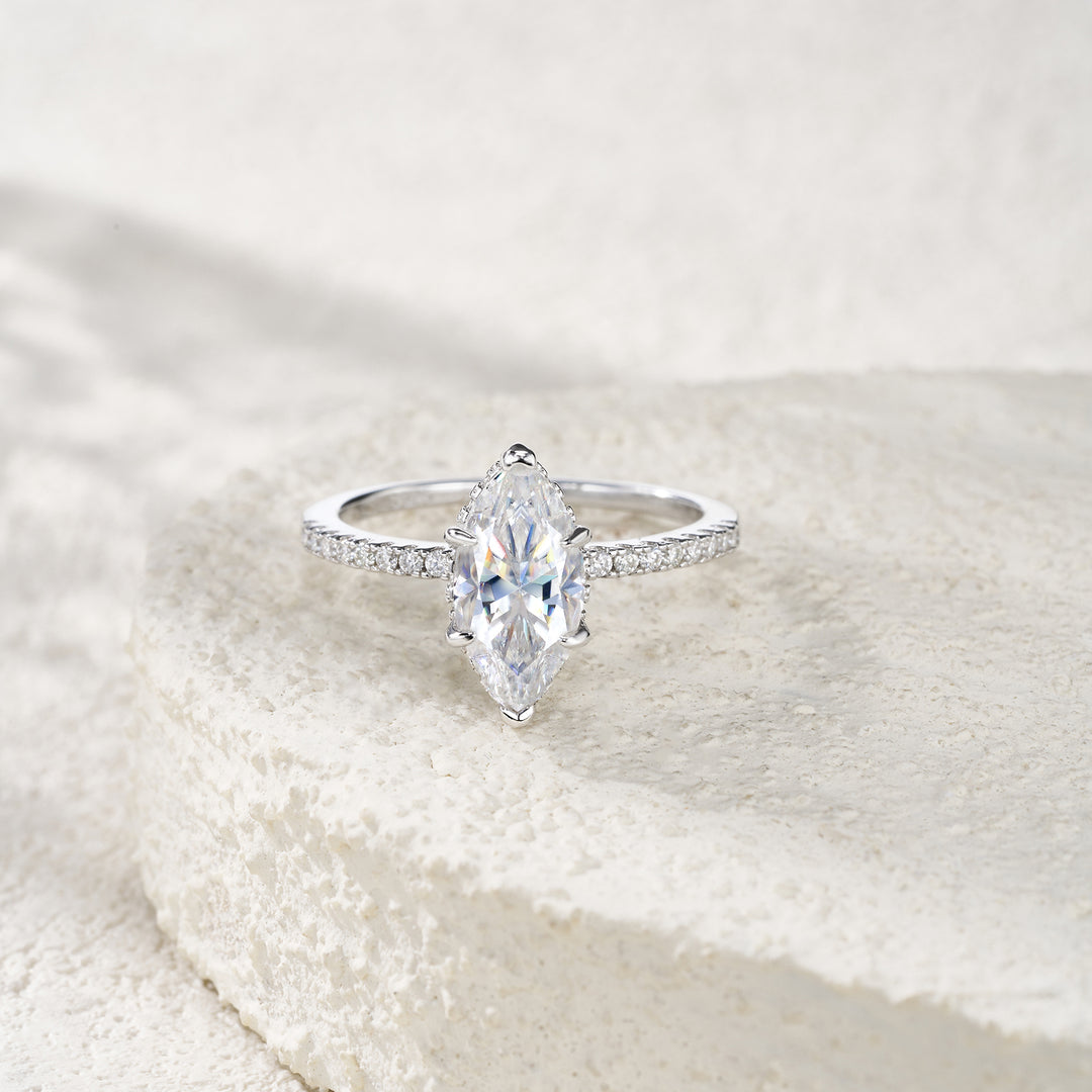 💍 Ladies’ Oval-Shaped Moissanite Ring – Platinum-Plated S925 Silver (3g, Sizes 5–9) 💍