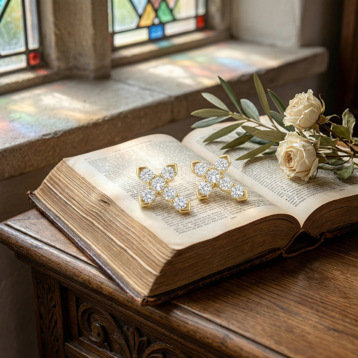 ✨ 925 Sterling Silver Cruciform Stud Earrings with Sparkling Clear Accents ✨