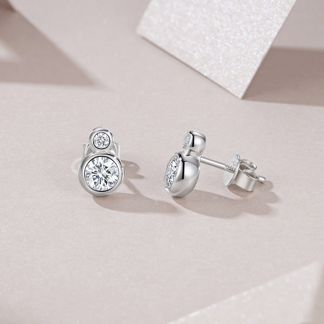 Minimalist Moissanite Stud Earrings – Platinum-Plated S925 Silver