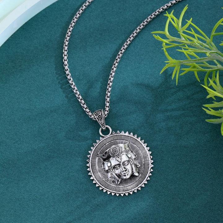 Personalized Retro Titanium Steel Pendant Necklace – Men’s & Women’s Jewelry