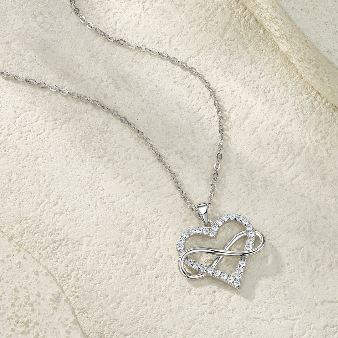 Luxury Minimalist Heart Moissanite Pendant Necklace – Gold-Plated S925 Silver