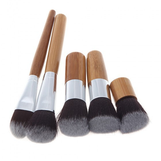 🌿✨ 11-Piece Bamboo Handle Makeup Brush Set 💄
