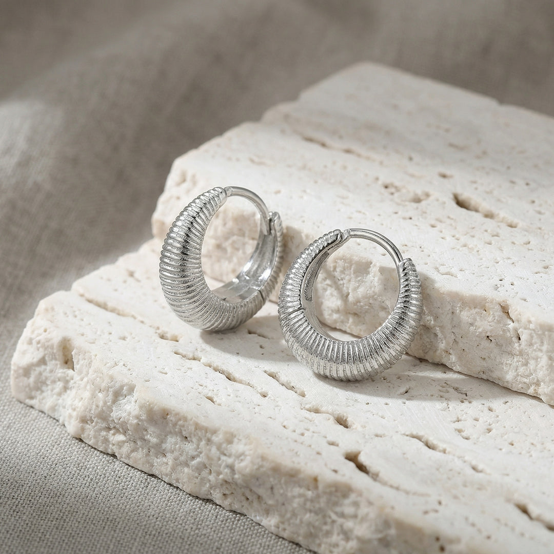 ✨ 925 Sterling Silver Ribbed Chunky Hoop Earrings – Textured Crescent Design ✨