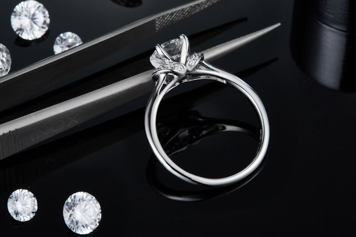 💍 1-Carat Moissanite Minimalist Ring – Platinum-Plated S925 Silver (2g, Sizes 5–9) 💍