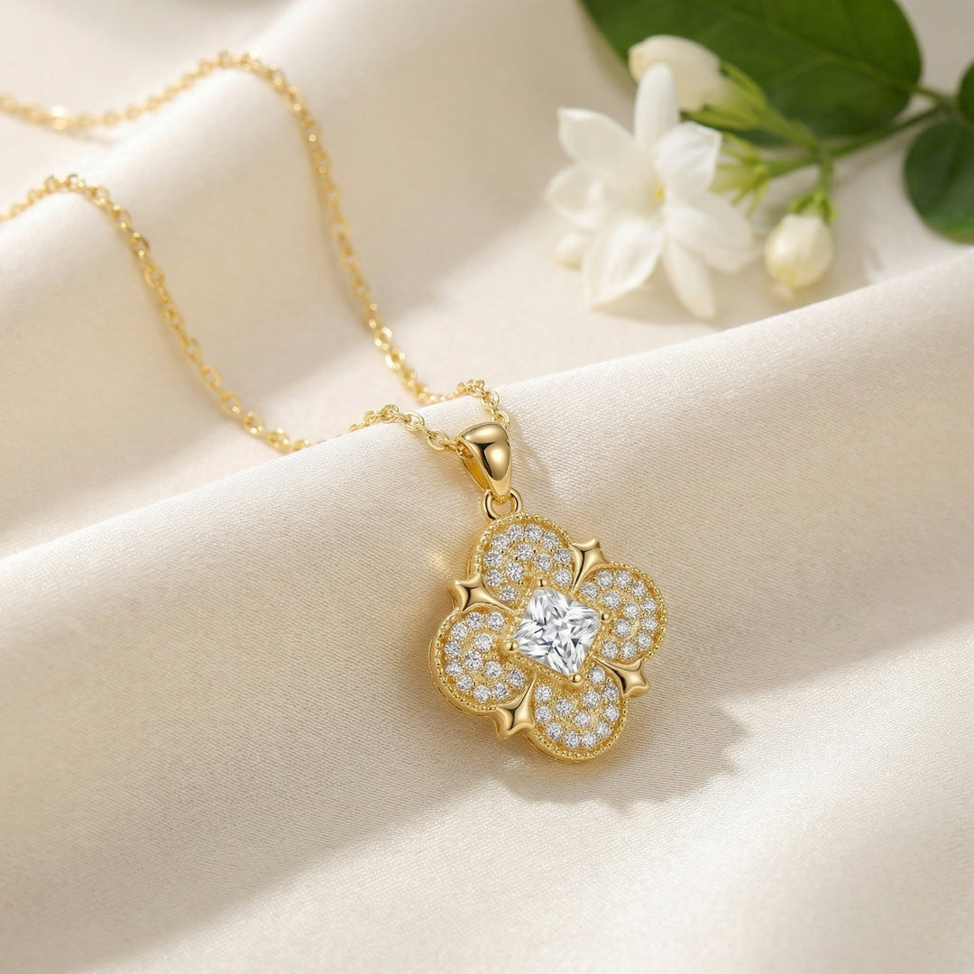 ✨ 925 Sterling Silver Quatrefoil Clover Necklace with Princess-Cut Diamond Accents ✨
