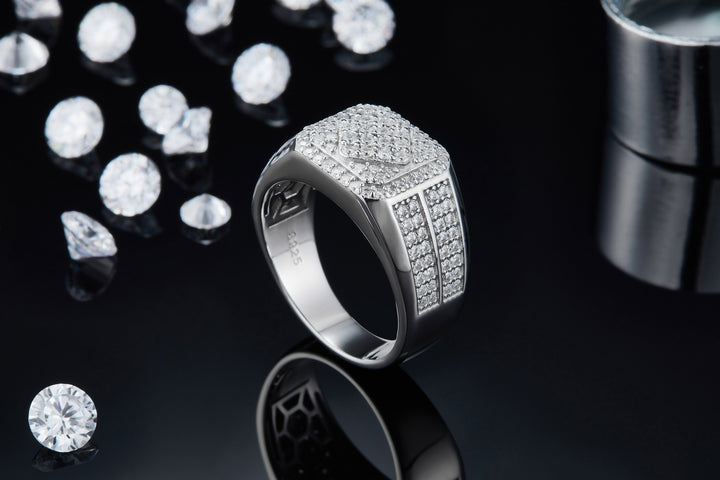 💍 Men’s Minimalist Moissanite Ring – Platinum-Plated S925 Silver (7.3g, Sizes 5–9) 💍