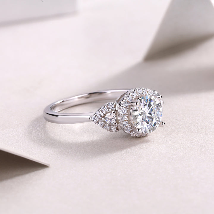 💍 Light and Shadow 1-Carat Moissanite Wedding Ring – Platinum-Plated S925 Silver (3.2g, Sizes 5–9) 💍