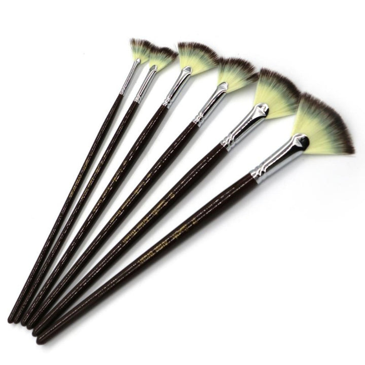 ✨ 6-Piece Fan-Shaped Nylon Brush Set — Gouache & Watercolor Style 🎨💄