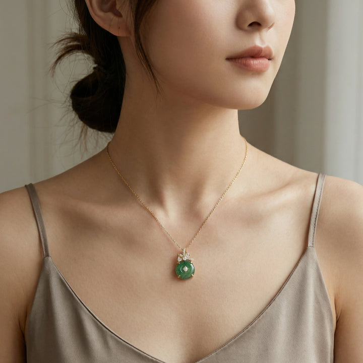 ✨ 925 Sterling Silver Exquisite Green Jade Circle Pendant Necklace with Diamond Bow Accents ✨
