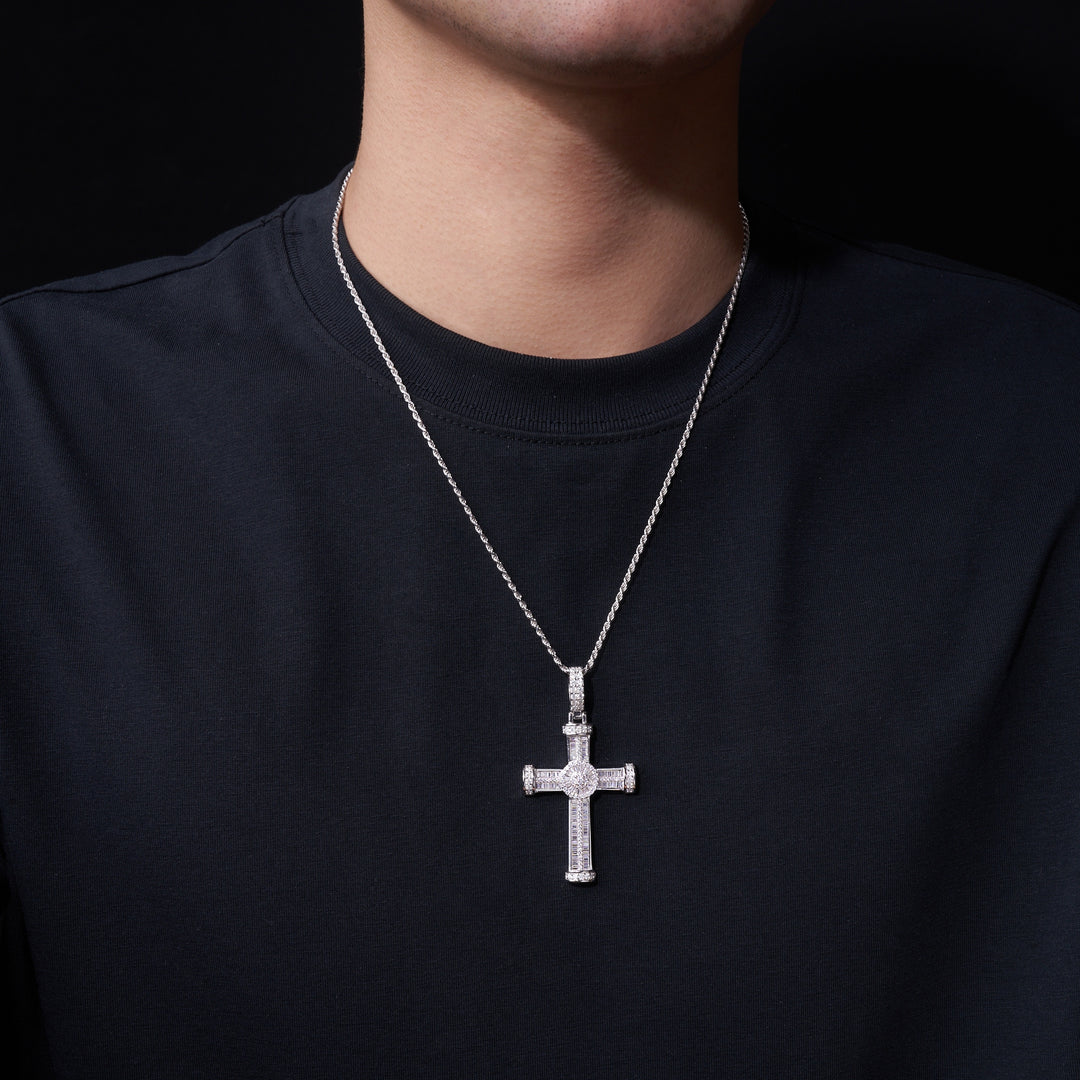 ✨ S925 Platinum-Plated Moissanite Cross Pendant Necklace (13.6g) ✨