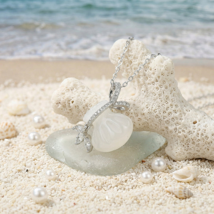 925 Sterling Silver Elegant Silver Shell Pendant Necklace with Shimmering Stone Accents
