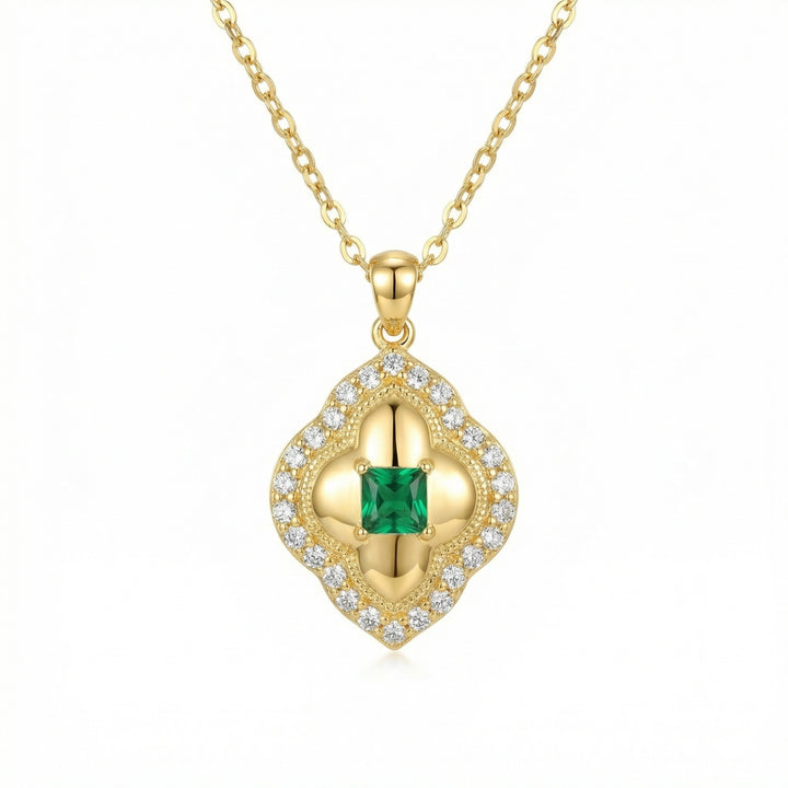 💚 925 Sterling Silver Emerald Quatrefoil Necklace