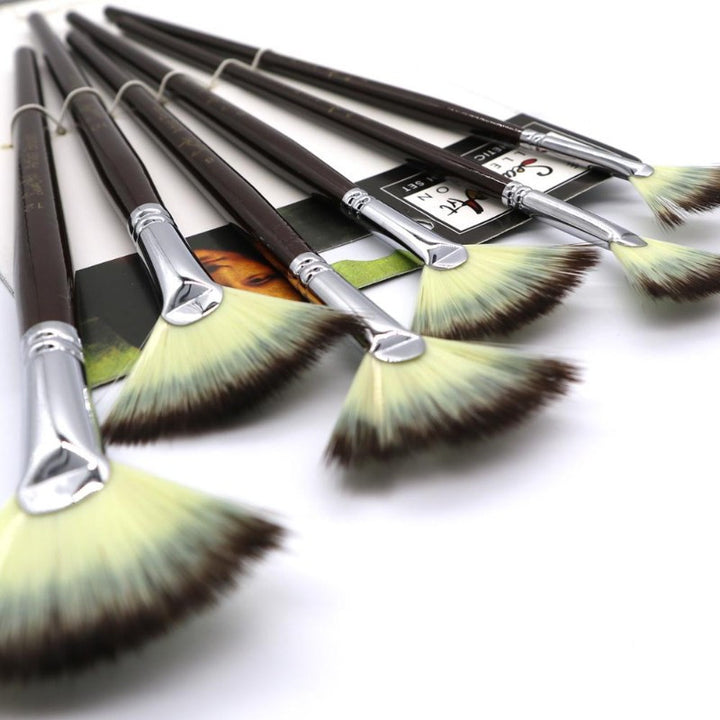 ✨ 6-Piece Fan-Shaped Nylon Brush Set — Gouache & Watercolor Style 🎨💄