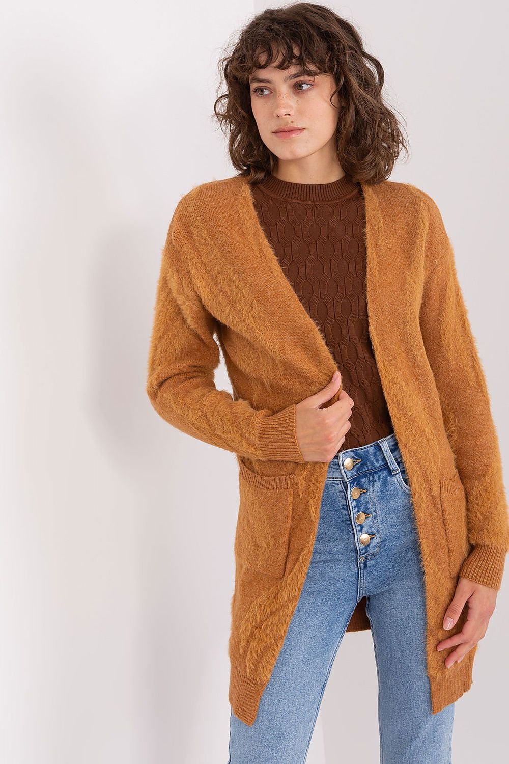 Cardigan AT