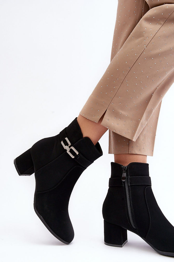 Heel boots Step in style