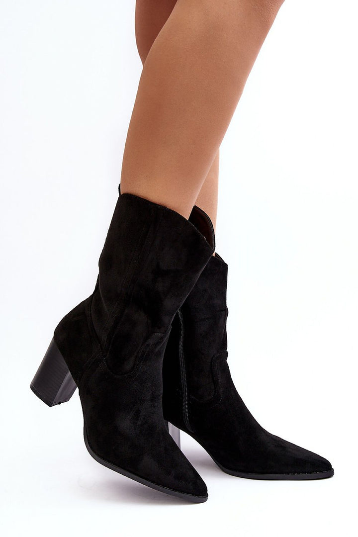 Heel boots Step in style